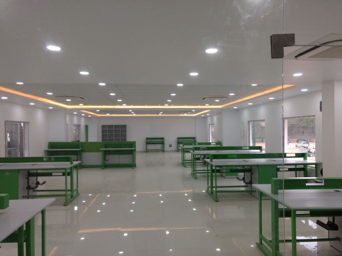 Best Quality Lab Tables in Bangalore